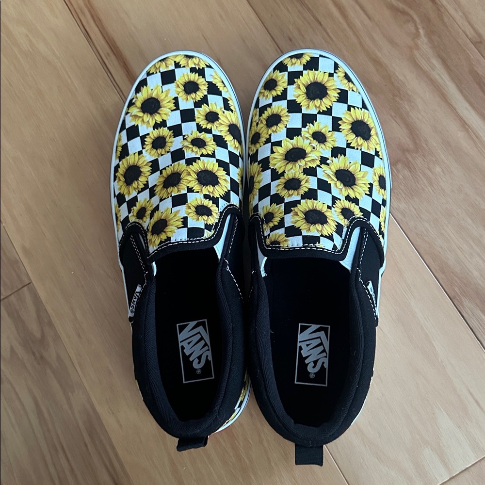 NWOT Vans Asher Women size 6 - Picture 2 of 4